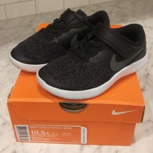 Nike Flex Contact Sneakers